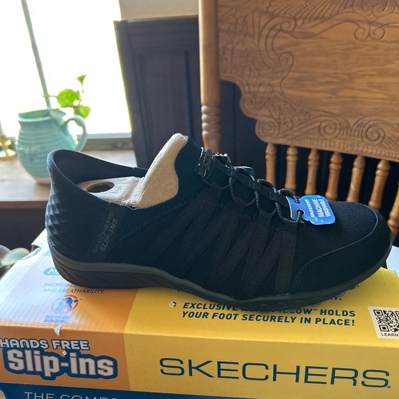 Sketchers - Picture 1 of 3